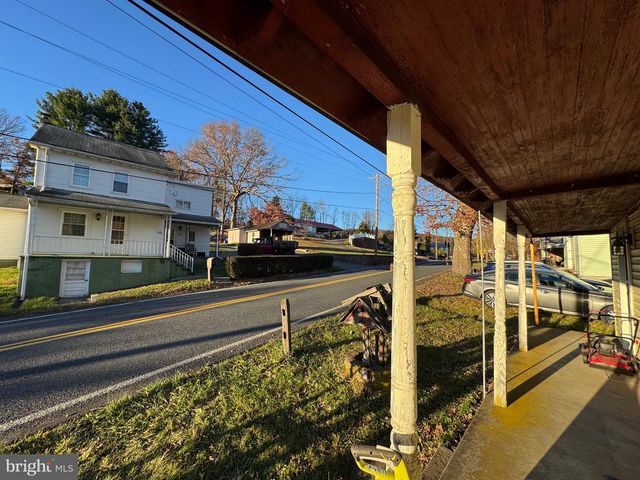 522 FOREST LN, Pottsville, PA 17901