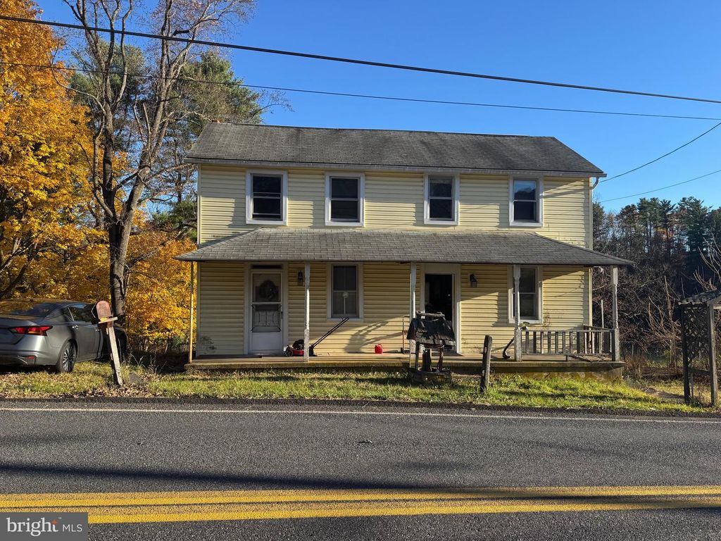 522 FOREST LN, Pottsville, PA 17901