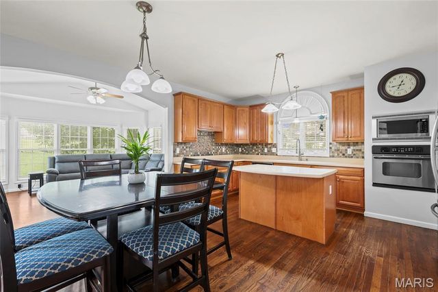4141 Millers Ridge, St Charles, MO 63304