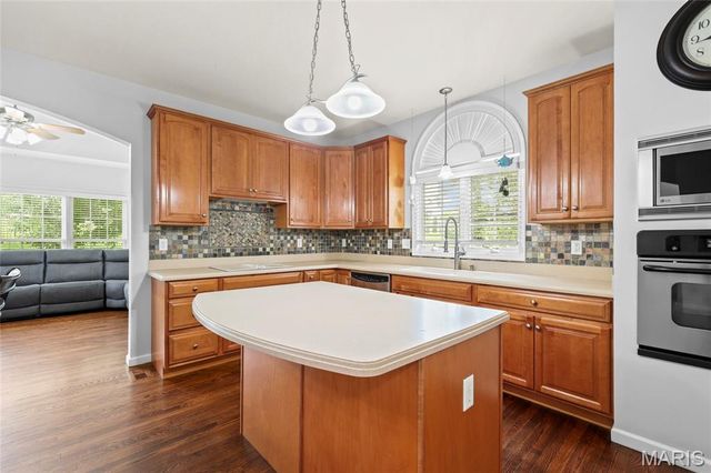 4141 Millers Ridge, St Charles, MO 63304