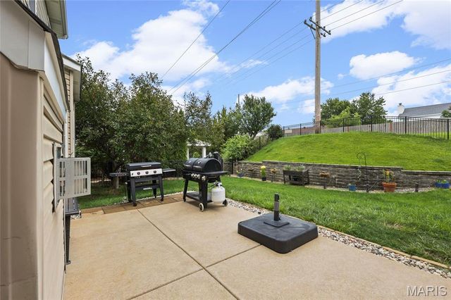 4141 Millers Ridge, St Charles, MO 63304