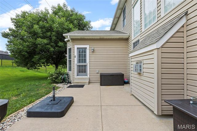 4141 Millers Ridge, St Charles, MO 63304