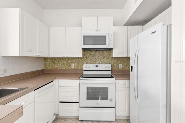 239 LONGVIEW AVENUE 112, Kissimmee, FL 34747