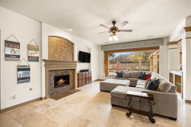 17807 Fairhaven Gateway Drive, Cypress, TX 77433
