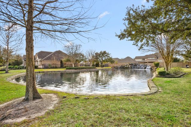 17807 Fairhaven Gateway Drive, Cypress, TX 77433