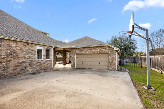 17807 Fairhaven Gateway Drive, Cypress, TX 77433
