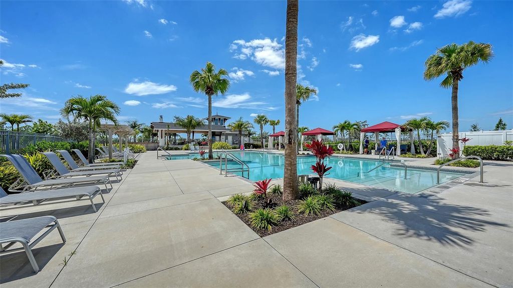 Image 67 of property listing at 17233 MOONFLOWER DRIVE, Venice, FL 34293