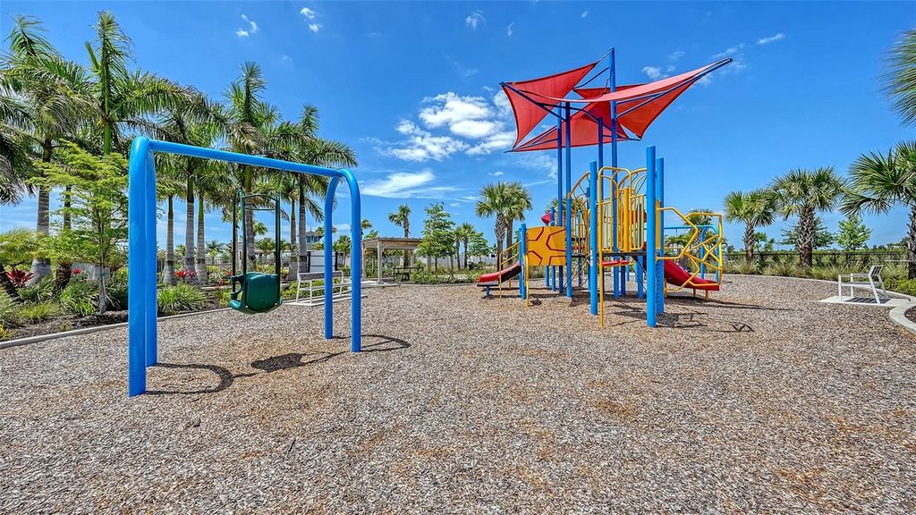 Image 69 of property listing at 17233 MOONFLOWER DRIVE, Venice, FL 34293