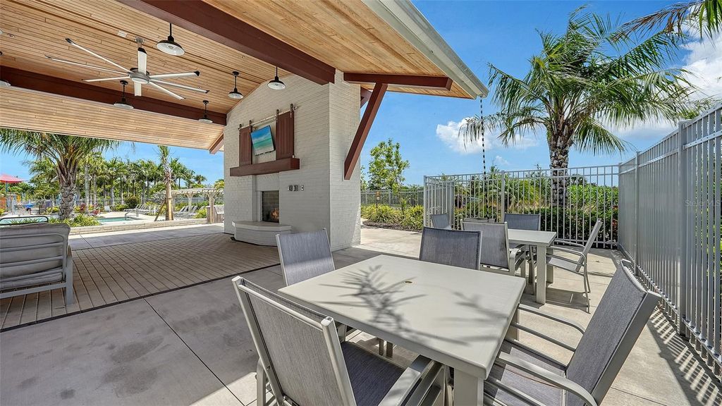 Image 79 of property listing at 17233 MOONFLOWER DRIVE, Venice, FL 34293