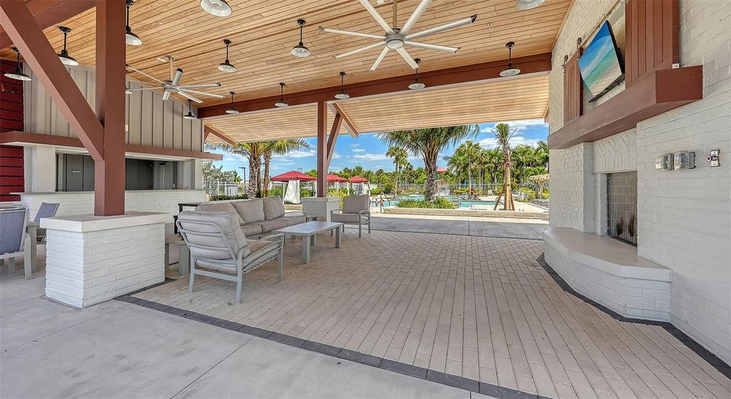 Image 80 of property listing at 17233 MOONFLOWER DRIVE, Venice, FL 34293
