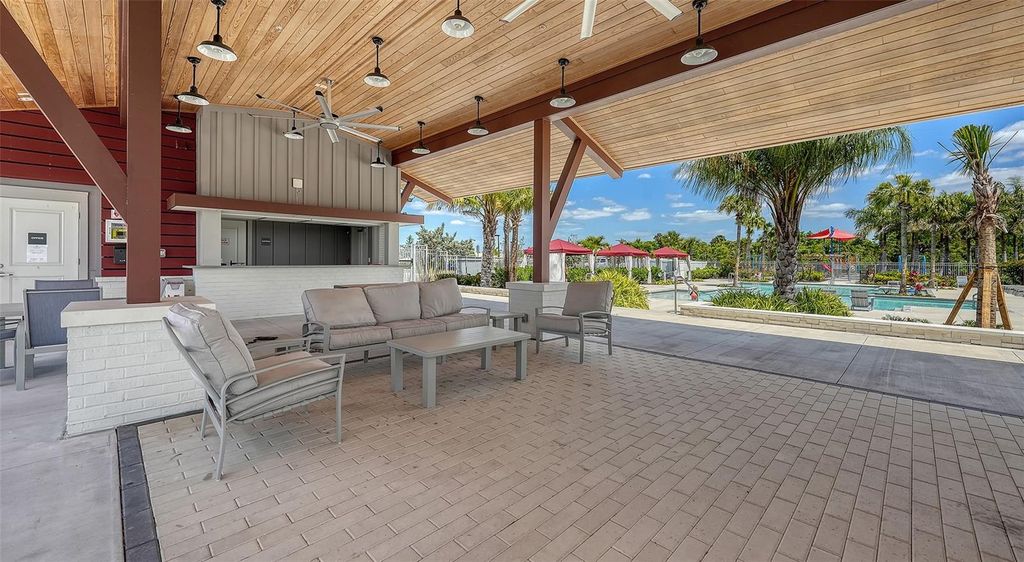 Image 81 of property listing at 17233 MOONFLOWER DRIVE, Venice, FL 34293