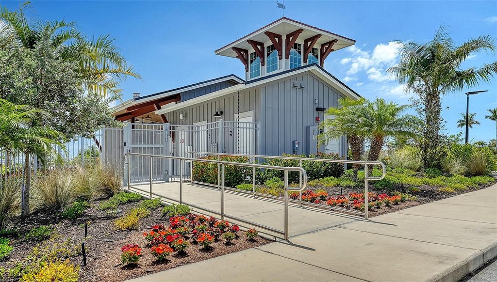 Image 84 of property listing at 17233 MOONFLOWER DRIVE, Venice, FL 34293