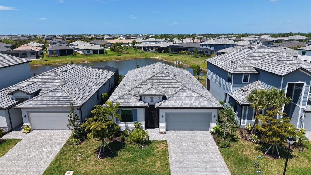 Image 87 of property listing at 17233 MOONFLOWER DRIVE, Venice, FL 34293