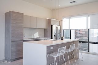 7300 E Minnezona Avenue 2003, Scottsdale, AZ 85251