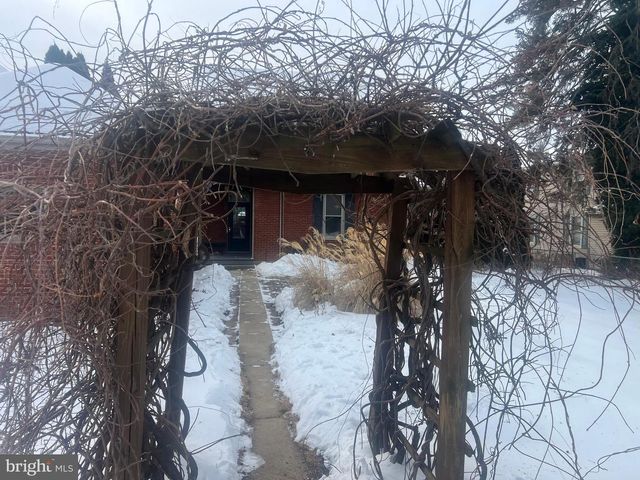 250 EAST MADISON ST, Greencastle, PA 17225