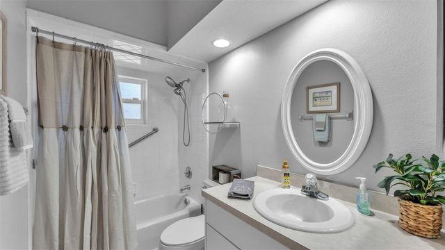 728 CANBERRA ROAD, Winter Haven, FL 33884