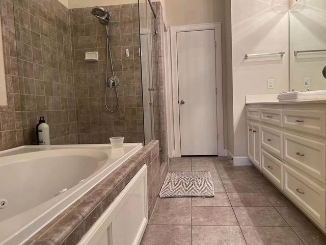 2710 Hullsmith Drive 303, Houston, TX 77063