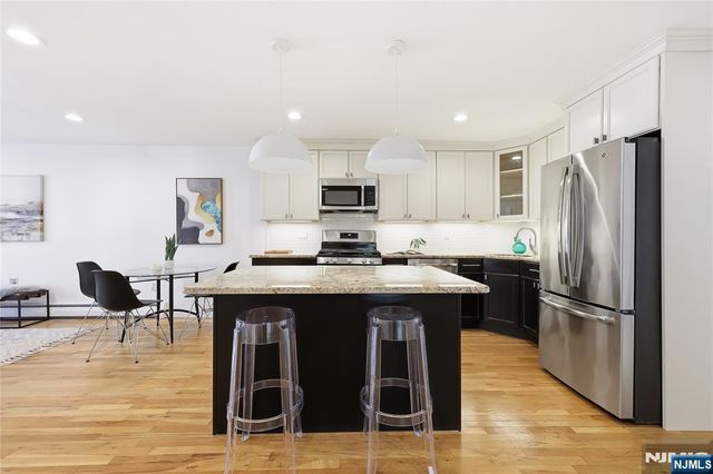 325 5th Street 2, Jersey City, NJ 07302