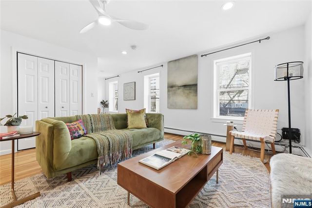 325 5th Street 2, Jersey City, NJ 07302