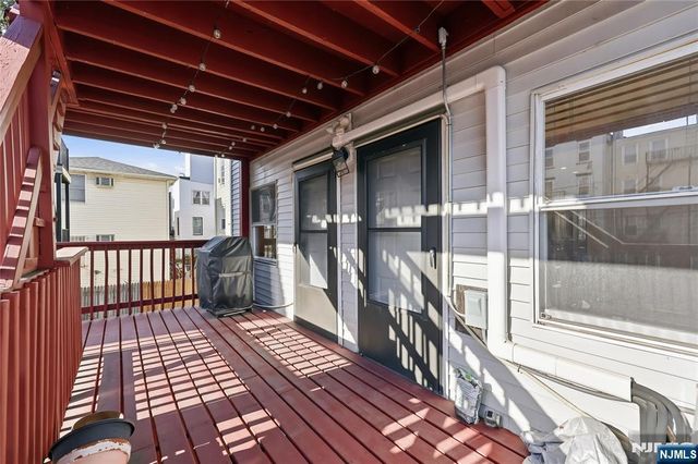 325 5th Street 2, Jersey City, NJ 07302