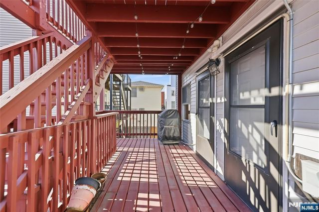 325 5th Street 2, Jersey City, NJ 07302