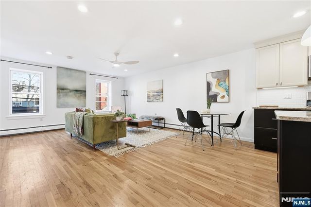 325 5th Street 2, Jersey City, NJ 07302