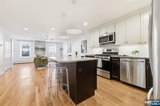 325 5th Street 2, Jersey City, NJ 07302