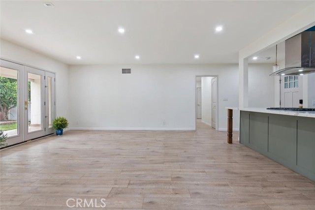 9054 Darby Avenue, Northridge (los Angeles), CA 91325