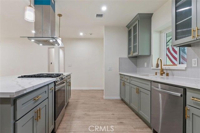 9054 Darby Avenue, Northridge (los Angeles), CA 91325