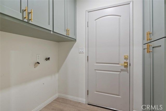 9054 Darby Avenue, Northridge (los Angeles), CA 91325