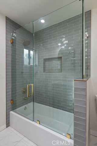 9054 Darby Avenue, Northridge (los Angeles), CA 91325