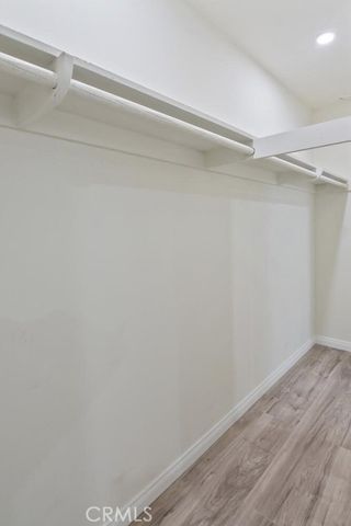 9054 Darby Avenue, Northridge (los Angeles), CA 91325