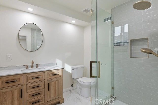 9054 Darby Avenue, Northridge (los Angeles), CA 91325