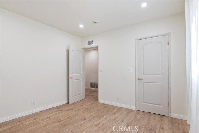 9054 Darby Avenue, Northridge (los Angeles), CA 91325