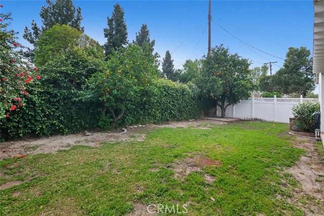 9054 Darby Avenue, Northridge (los Angeles), CA 91325
