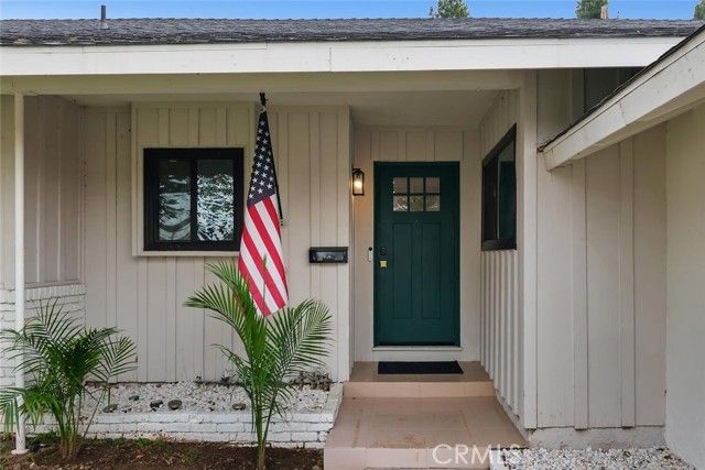 9054 Darby Avenue, Northridge (los Angeles), CA 91325