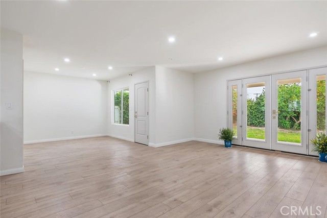 9054 Darby Avenue, Northridge (los Angeles), CA 91325