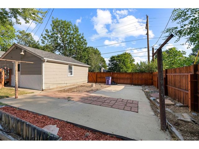 1600 S Ivy Way, Denver, CO 80224