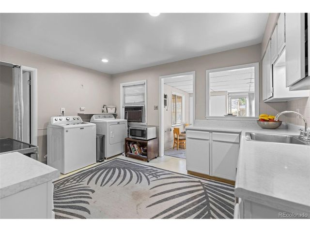 1600 S Ivy Way, Denver, CO 80224