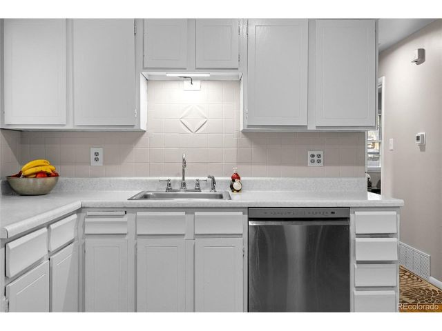 1600 S Ivy Way, Denver, CO 80224