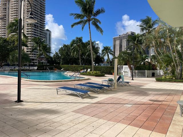 19390 Collins Ave 123, Sunny Isles Beach, FL 33160