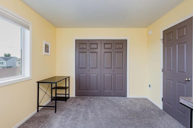 6087 56th Avenue S, Fargo, ND 58104