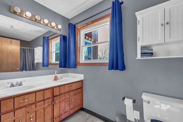 106 James Gordon Outlaw Rd, Indian Mound, TN 37079