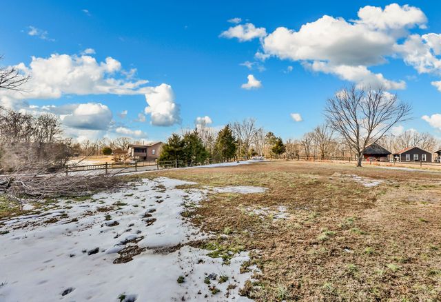 106 James Gordon Outlaw Rd, Indian Mound, TN 37079