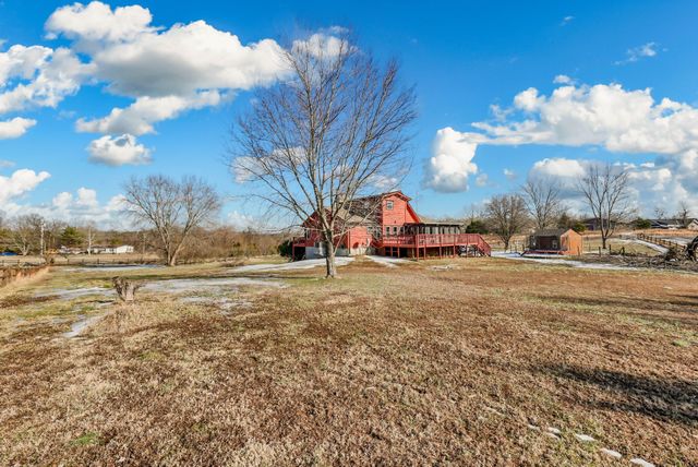 106 James Gordon Outlaw Rd, Indian Mound, TN 37079