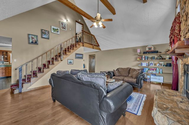 106 James Gordon Outlaw Rd, Indian Mound, TN 37079