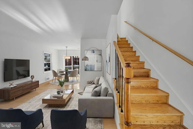 647 EMERSON ST NE, Washington, DC 20017