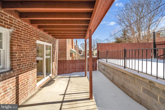 647 EMERSON ST NE, Washington, DC 20017