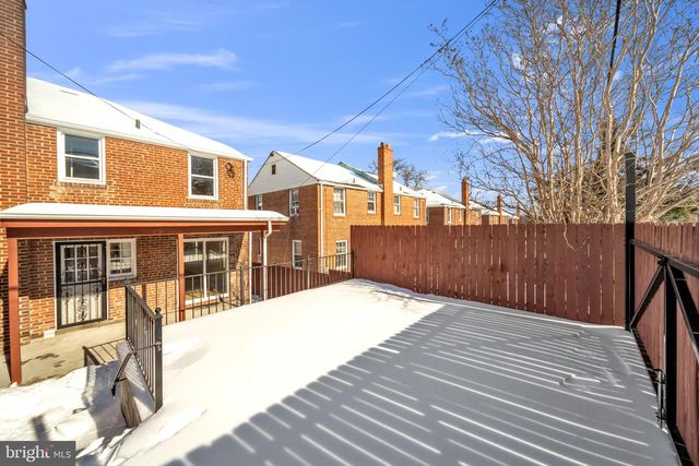 647 EMERSON ST NE, Washington, DC 20017