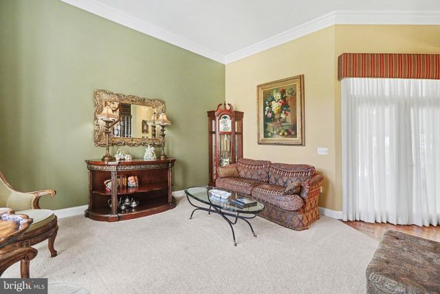 39 SUNFIRE AVE, Camp Hill, PA 17011